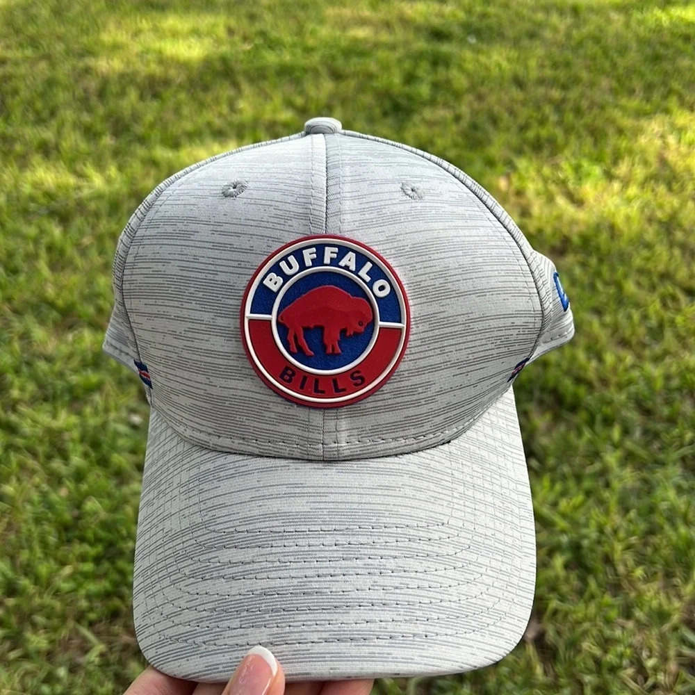 Men's New Era Gray Buffalo Bills 2020 NFL Sideline Official 39THIRTY Flex Hat - Picture 2 of 9